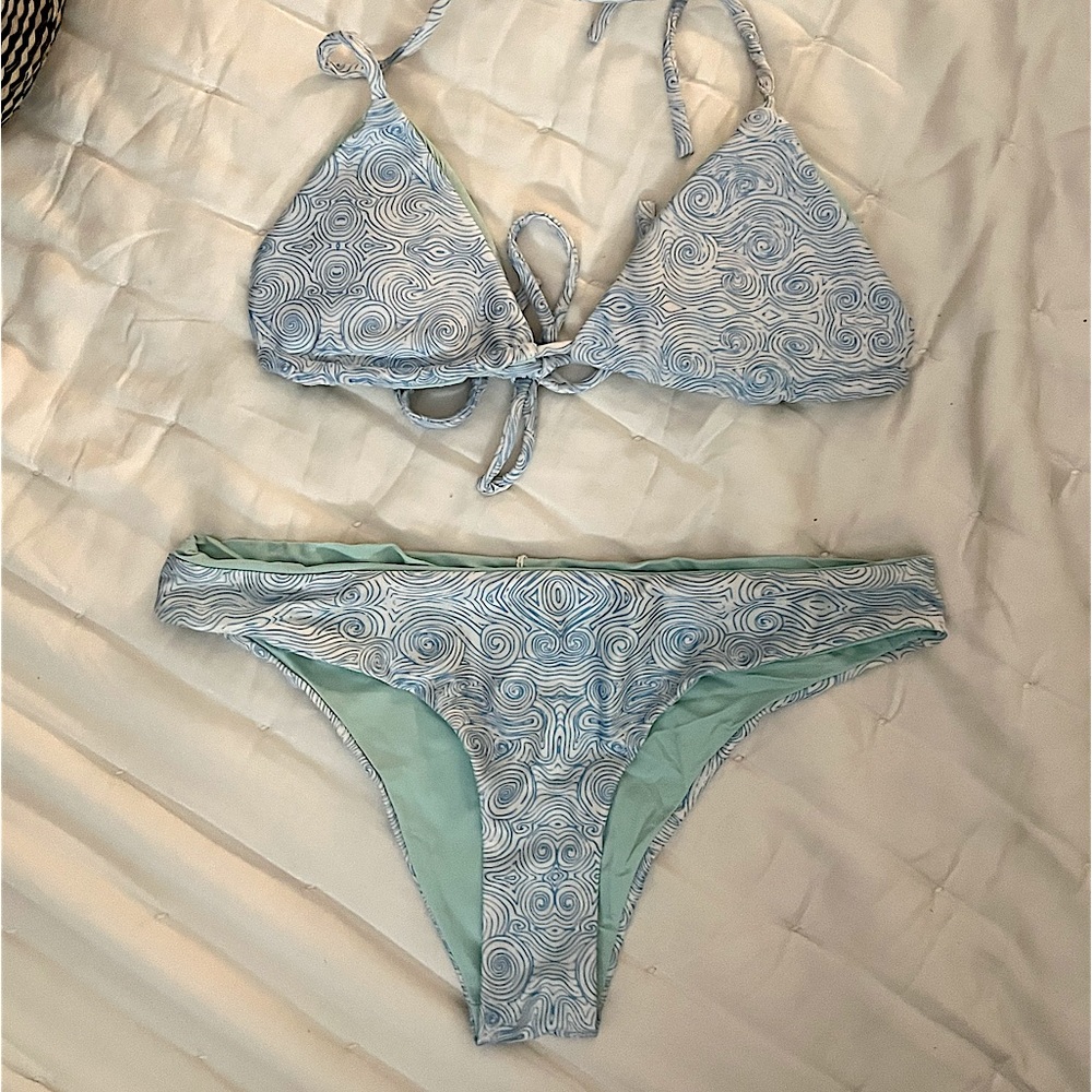 BERMIES BATHING SUITS Blue Swirl String Bikini